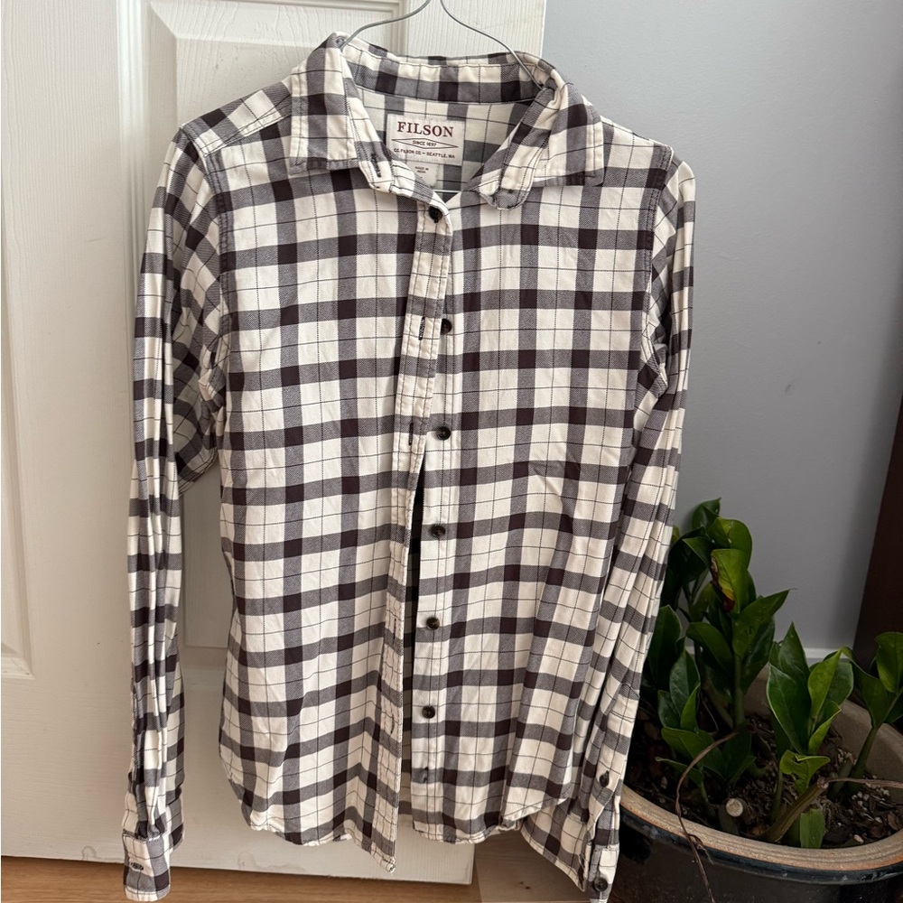 Women’s Filson button down